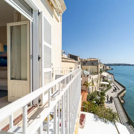Apartment Alfeo Seafront - Sunset View In Ortigia