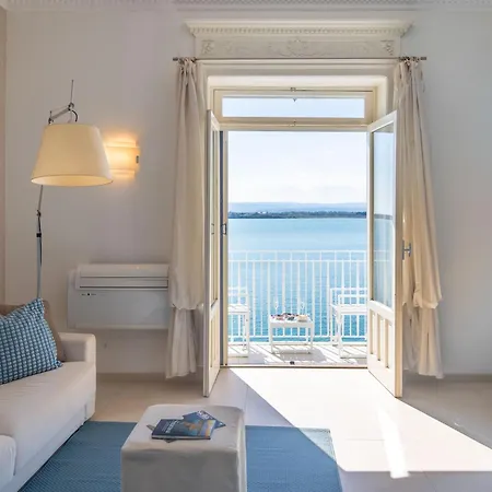 Apartment Alfeo Seafront - Sunset View In Ortigia *